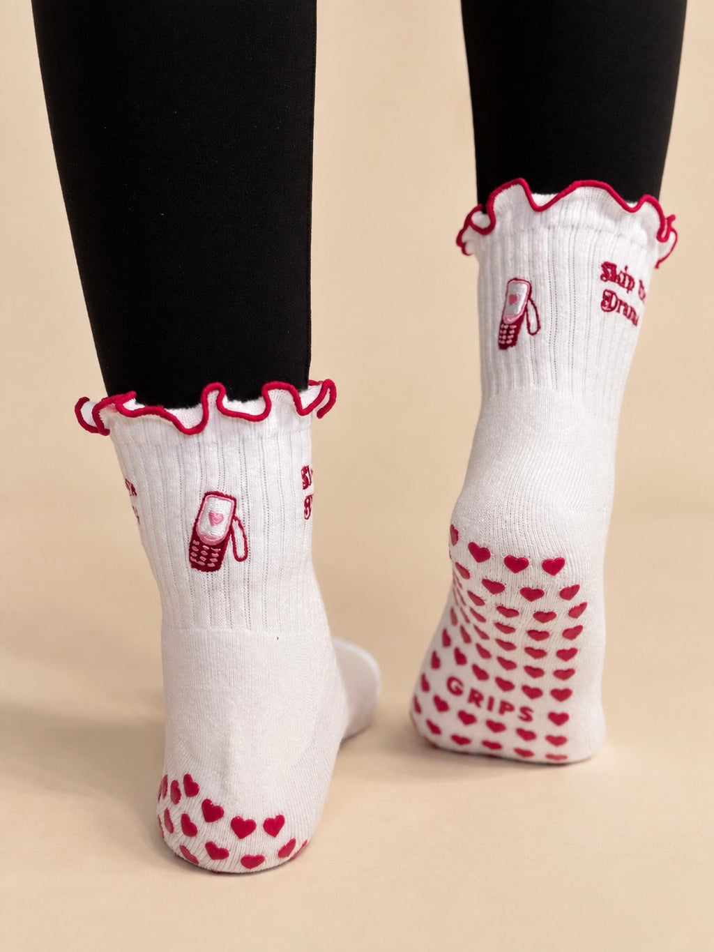 Everyday studio grip socks - Skip the drama